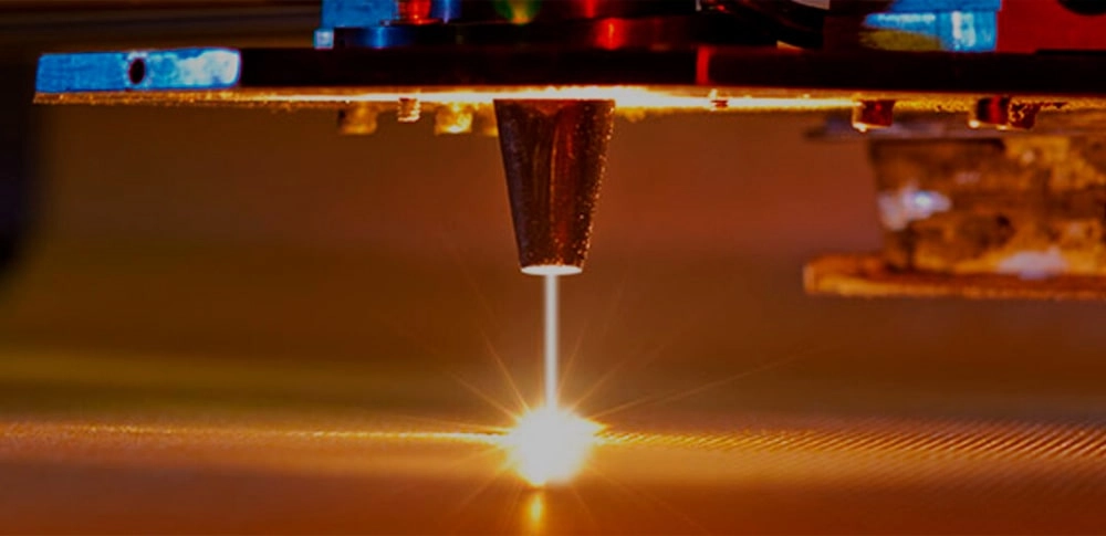 Corte a laser em aço proporciona mais precisão e eficiência na fabricação